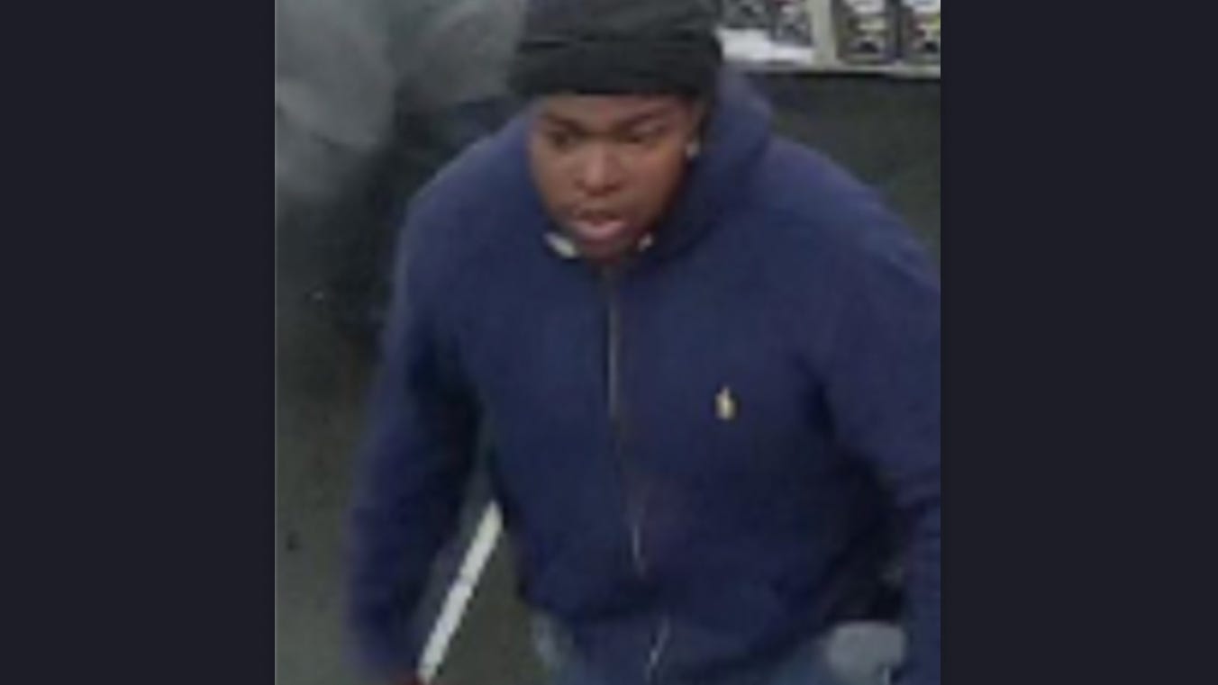 1 dead in triple shooting at Mobile gas station in Detroit, police hunting for suspect