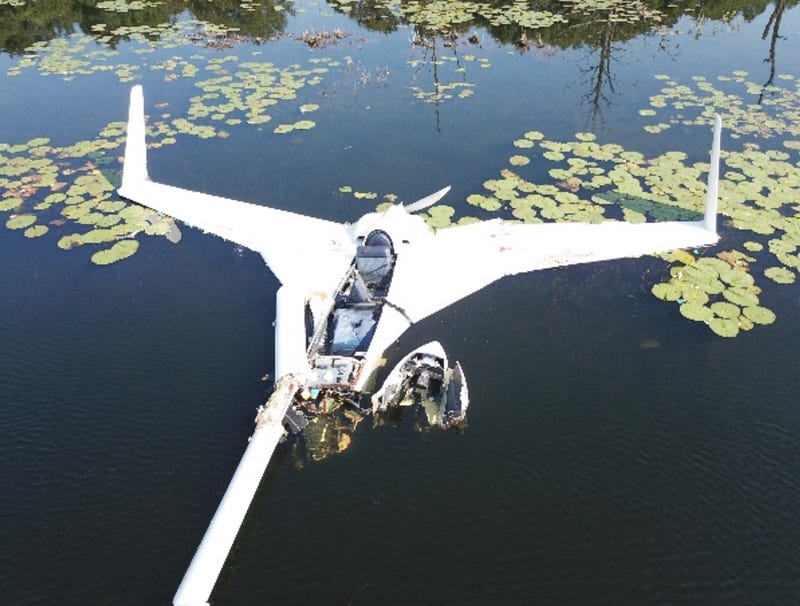 The pilot of a small aircraft managed to escape a crash-landing in a Livingston County pond with only minor injuries after his lost his engine on Saturday morning.