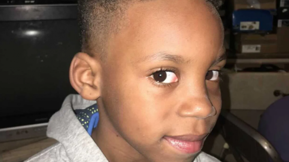 Woman displayed 'paranoid behavior' before fatally shooting 12-year-old son in South Chicago home: prosecutors