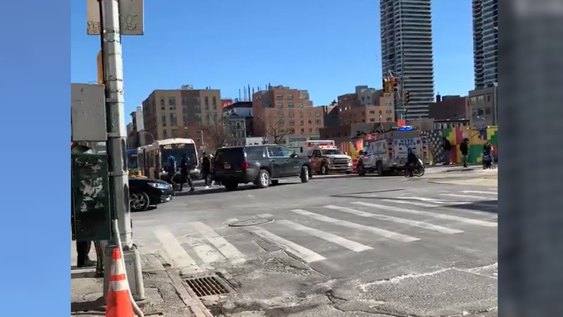 Bala perdida impacta en un autobús de la MTA en Manhattan: "Es como el lejano Oeste"