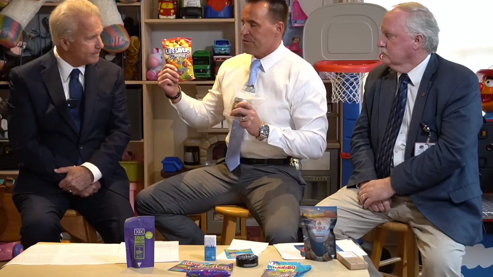 Mom charged with child abuse after son shares THC-infused gummies with kindergarten class