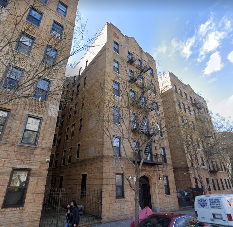 Tenants of 1349 Stratford Avenue are suing their landlord for a slew of unresolved housing code violations.