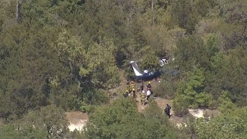 Small plane crashes south of Dallas Executive Airport