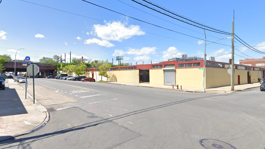 17-year-old falls off box trailer, lands in between truck wheels, in fatal Bronx accident