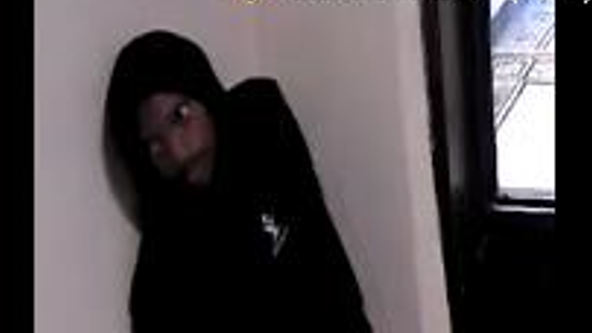 Cops searching for man who tried to rape homeless woman in Bronx apartment building