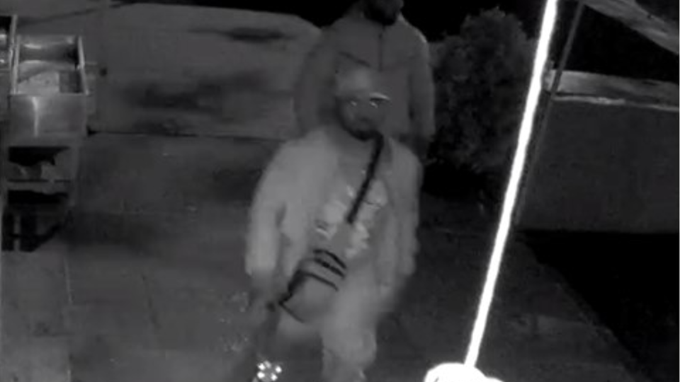 Cops searching for 2 men who beat and robbed man in West Village