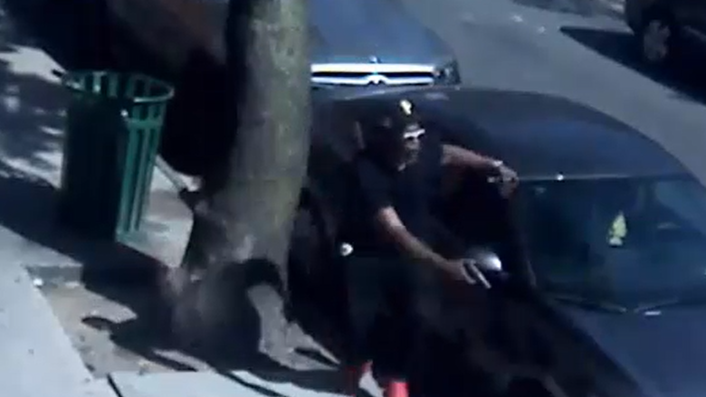 VIDEO: Police searching for man who shot stranger in thigh during argument in the Bronx