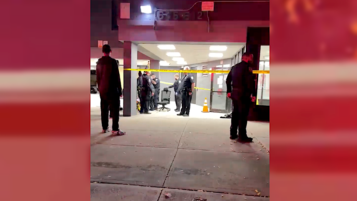 Man killed in double shooting in  E. Village lobby