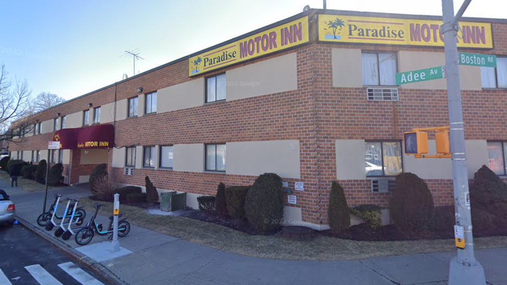 Man, 49, shot in head at Bronx motel, cops search for suspect