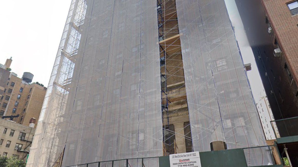 Worker dies after 15-floor plunge from UWS building scaffolding