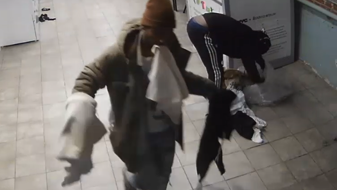 BURGLARY VIDEO: Cops seek Bronx laundry snatchers