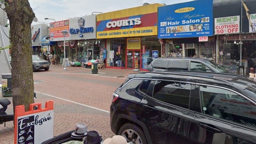 Man, 40, fatally shot in Queens, suspect at-large