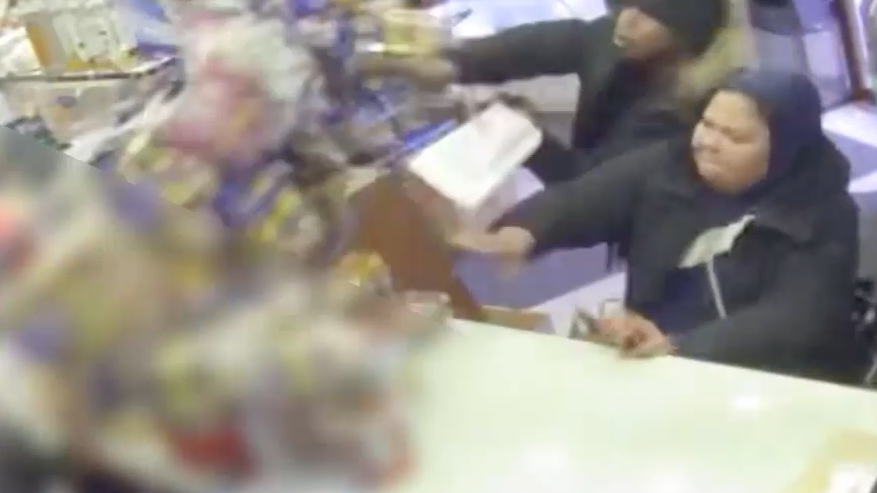 VIDEO: Harlem trio throws knives, trashes deli when workers won't give them money