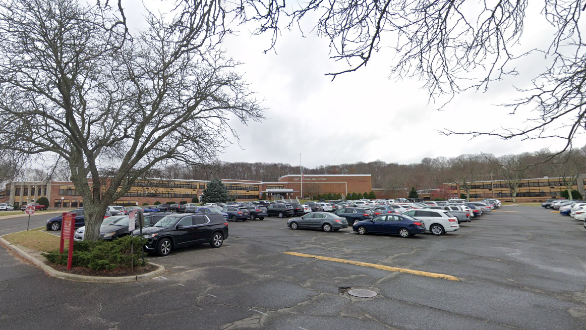 Armed guards to be stationed outside all school buildings in LI district