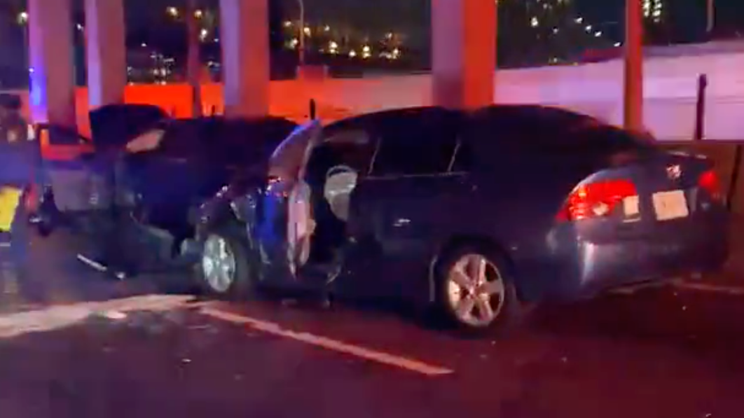 Brooklyn motorcyclist fatally struck, pinned under car on FDR Drive: police