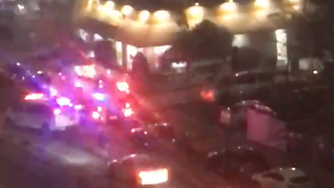 Off-duty NYPD officer shot in head during robbery attempt, fighting for life