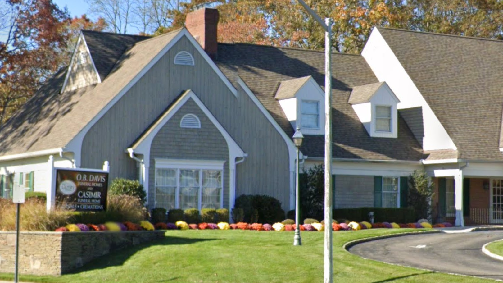 Woman, 82, pronounced dead discovered alive at LI funeral home