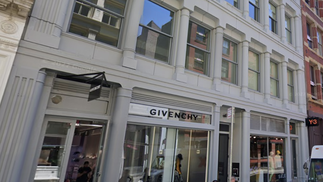 Burglars steal $52K in handbags, shoes from SoHo Givenchy store: police