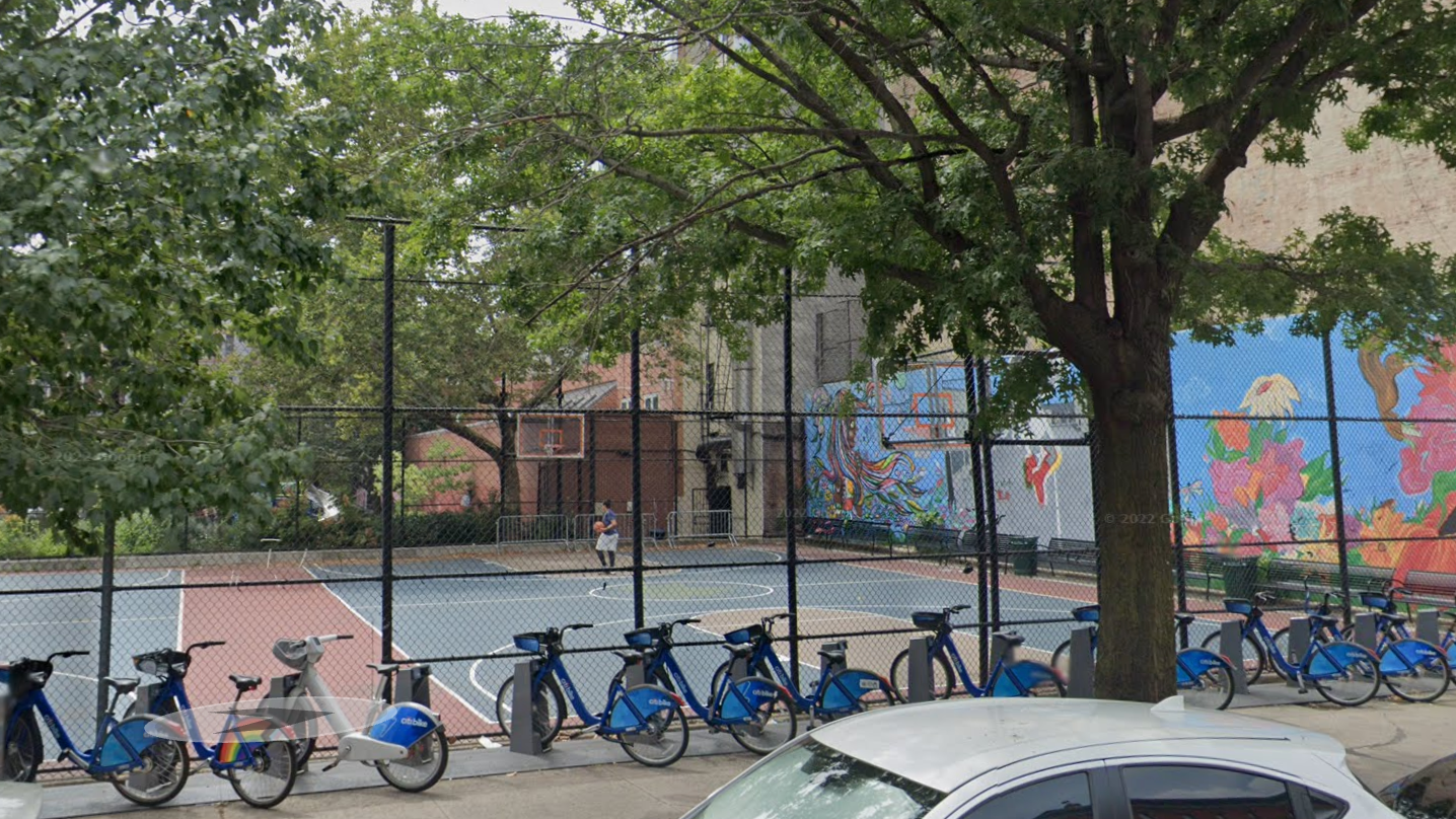 Boys, 16 and 13, stabbed on E. Harlem basketball court: police