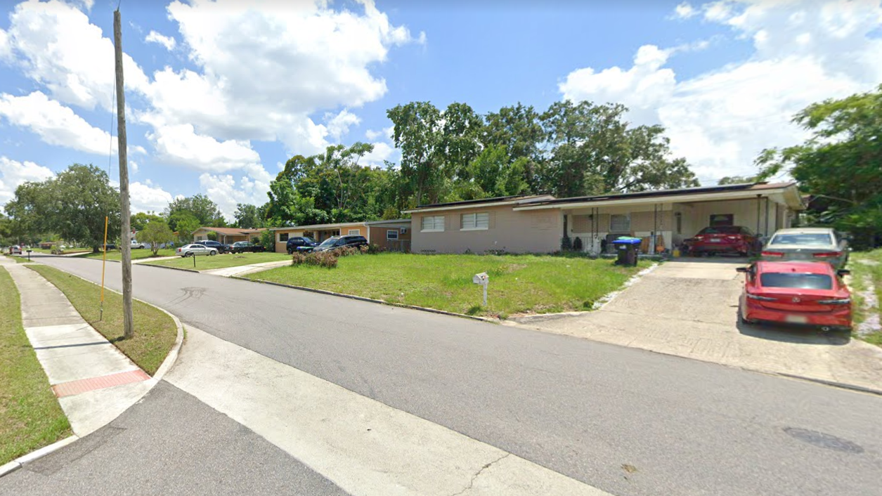 2 Spectrum News crew members shot, 1 fatally, at scene of earlier homicide in Florida