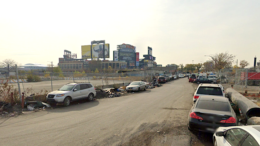 Man, 33, found dead in back of car near Citi Field: NYPD