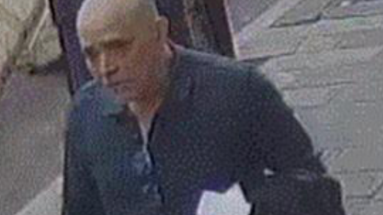 Woman, 92, robbed in front of Manhattan bank; suspect at large
