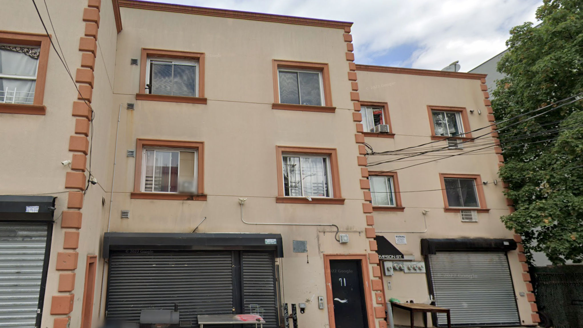 Teen charged with shooting young brother, 15, at SI apartment