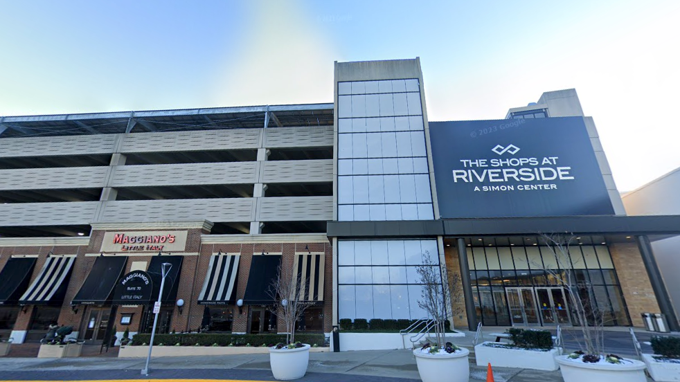 NJ MALL WORKERS OVERDOSE: 5 women found lying in parking garage stoned on fentanyl