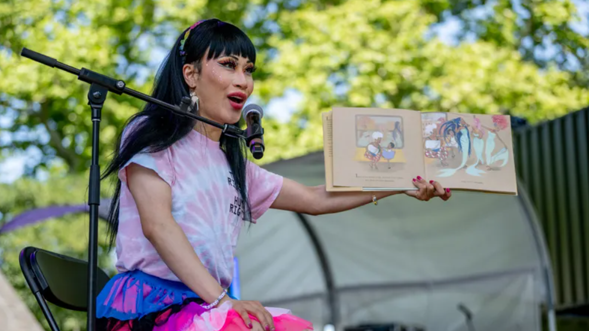 Anti-LGBTQ protester arrested at Manhattan Drag Story Hour hosted by NY elected officials for assaulting counter protester