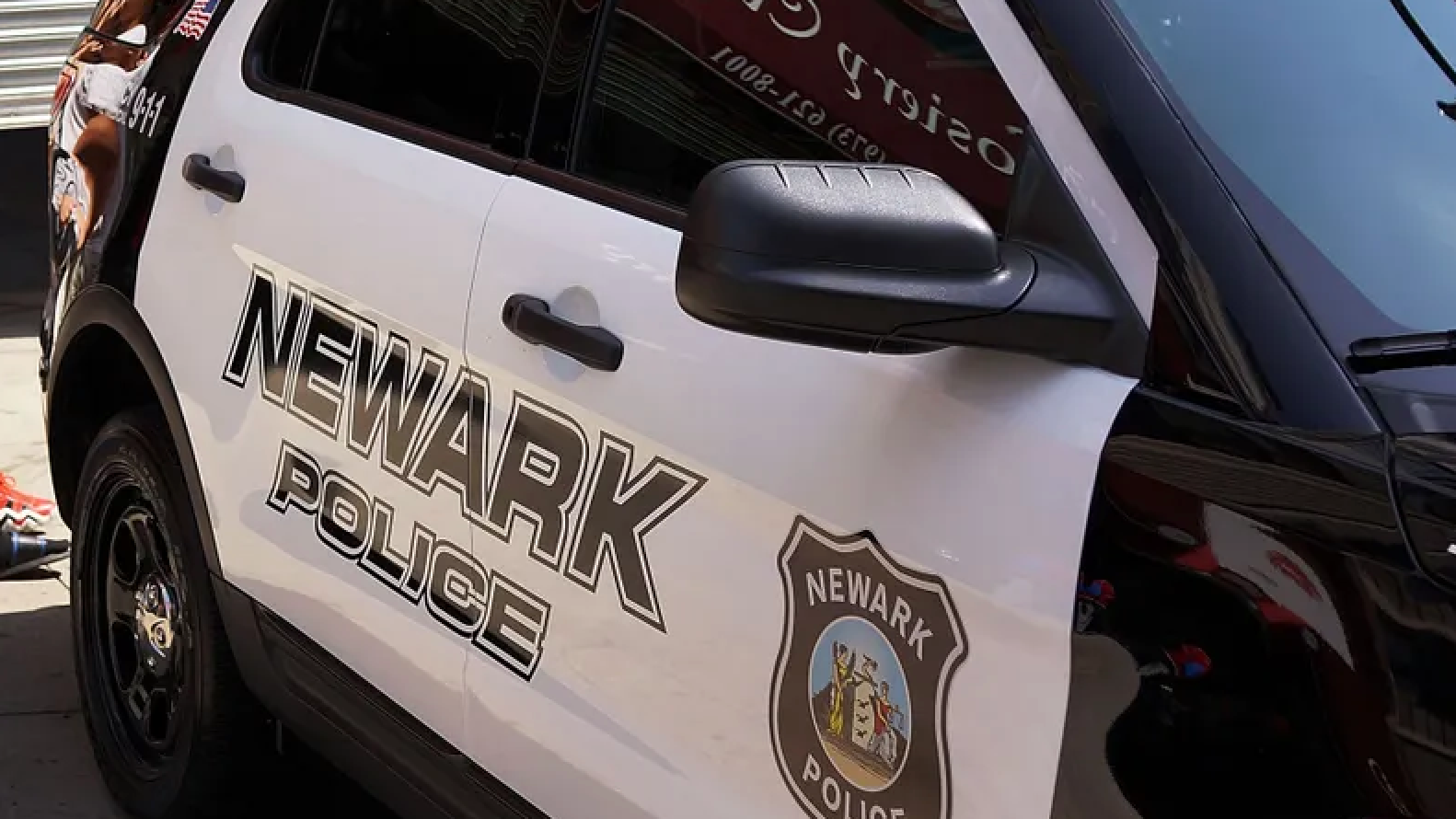 Newark man dies after fight in apartment