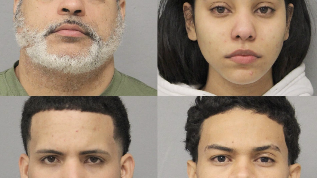 Man forced into vehicle at knifepoint in wild LI robbery