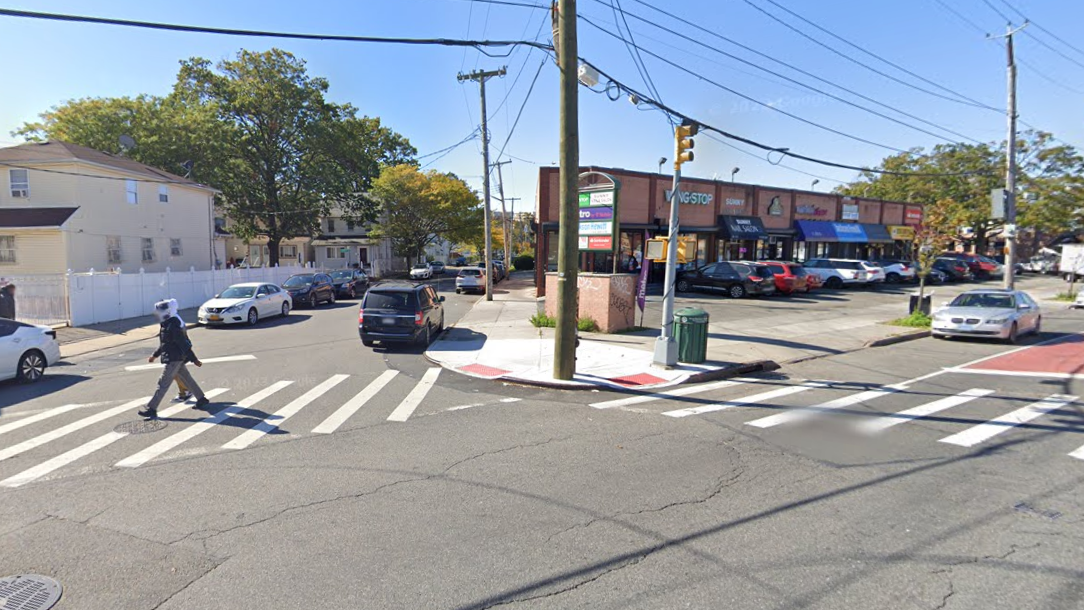 Man, 23, killed in early morning Queens shooting, suspect at-large