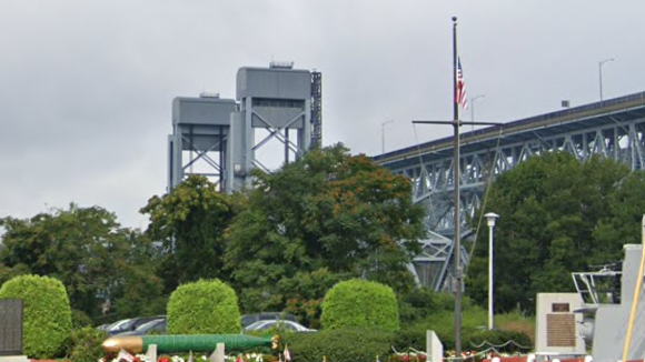 1 dead in fuel truck crash that set CT highway bridge ablaze, polluted river