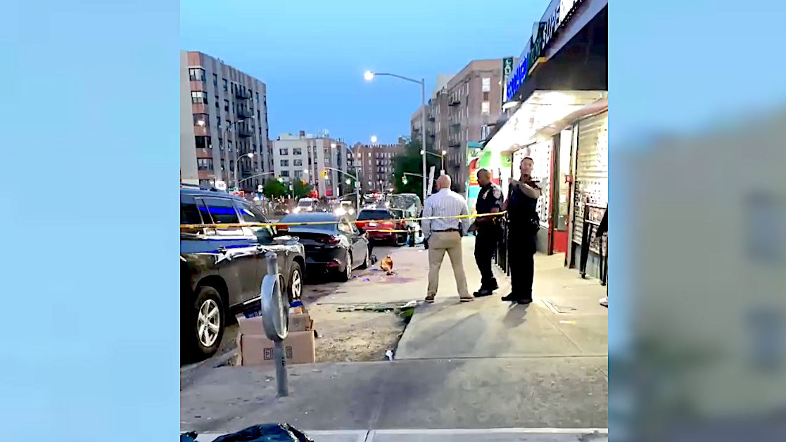Man, 33, stabbed to death outside Bronx supermarket