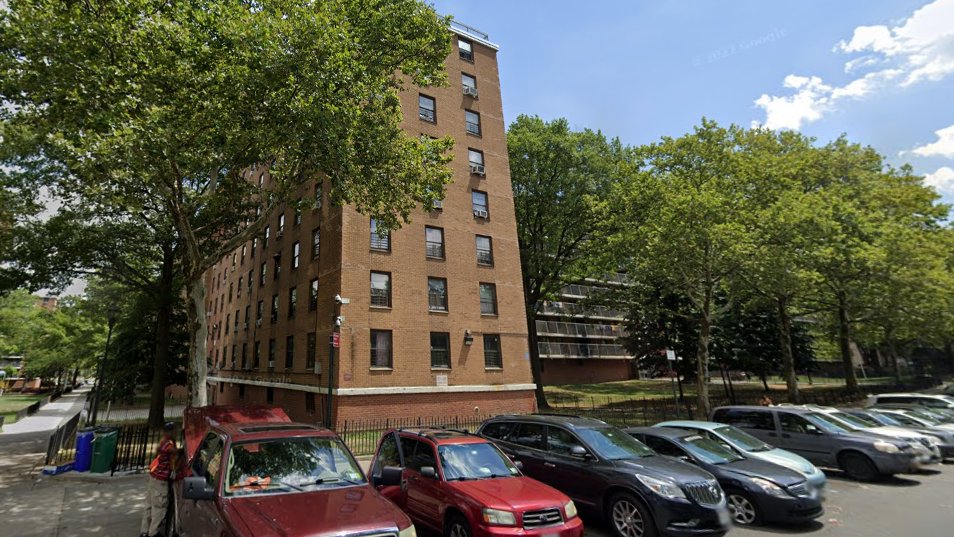 Boy, 14, arrested for fatal stabbing at Staten Island NYCHA complex