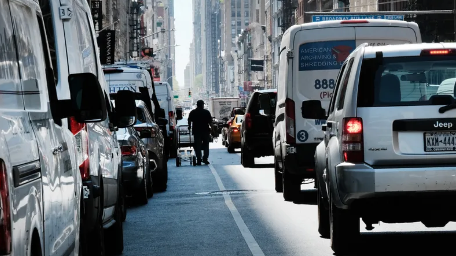 NJ Sen. Bob Menendez intros fed bill to kill congestion pricing: 'This is a no-win for our state'