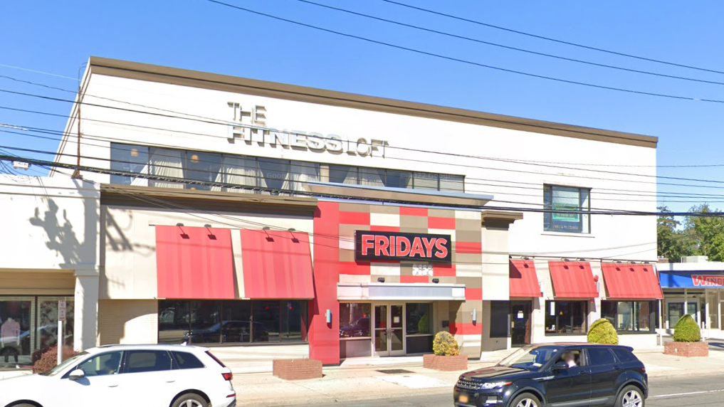 Armed and road-raging Long Island driver beats man in TGI Fridays: cops