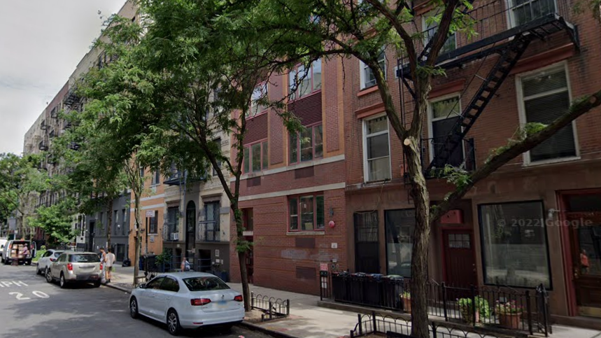 1 killed in knife fight after 2 strangers bump into each other near Tompkins Square Park