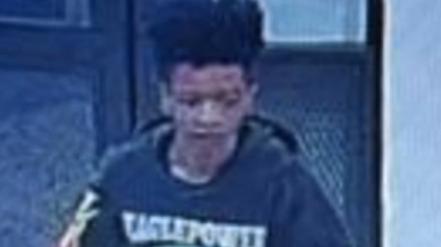 Boy, 16, stabbed in neck in the Bronx; attacker at large