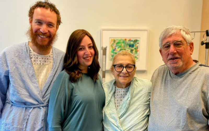 Rabbi Aizik Baumgarten, his wife, Musia, Terri Davgin, and her husband, Richard