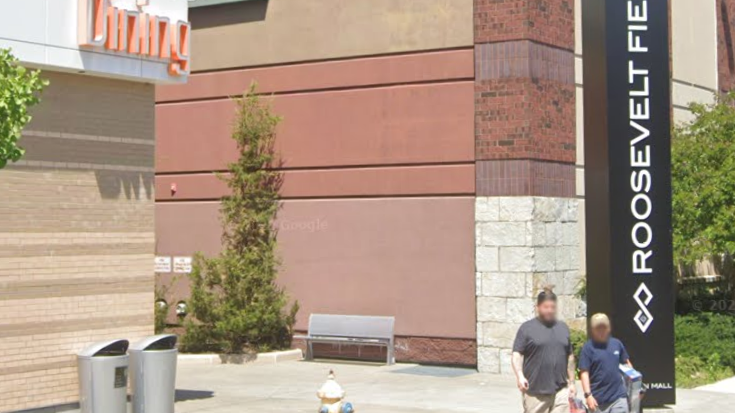 Woman, 20, slashed in the face in seemingly random attack to at LI's Roosevelt Field mall