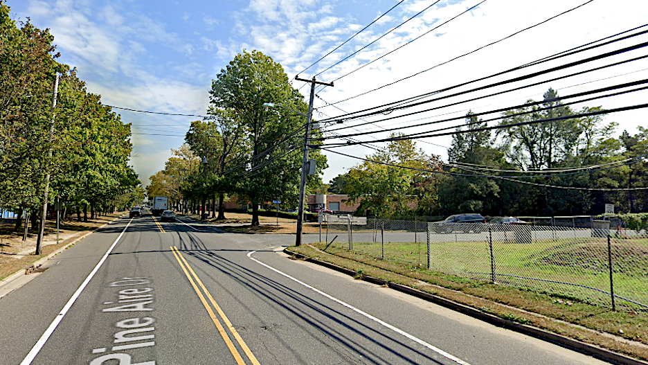 Fatal crash: Long Island driver, 20, careens off roadway while trying to pass van