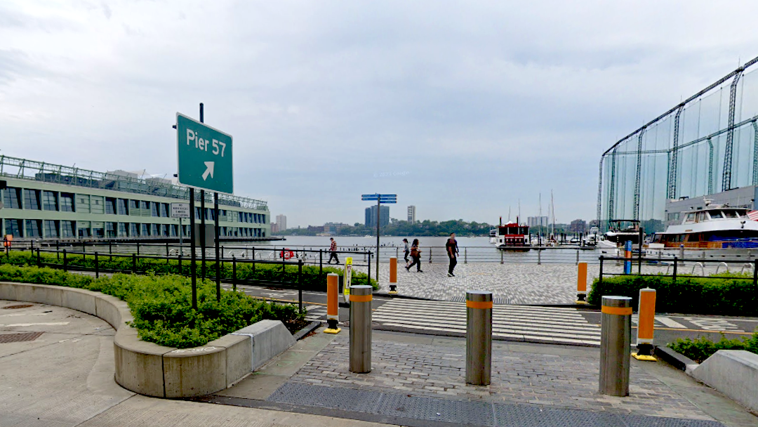 Man dies after he's pulled from Hudson River off Chelsea