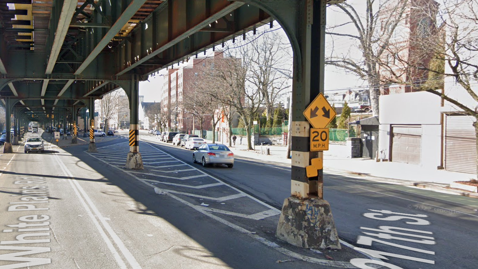 Bronx motorcyclist dies crashing into subway pillar near home