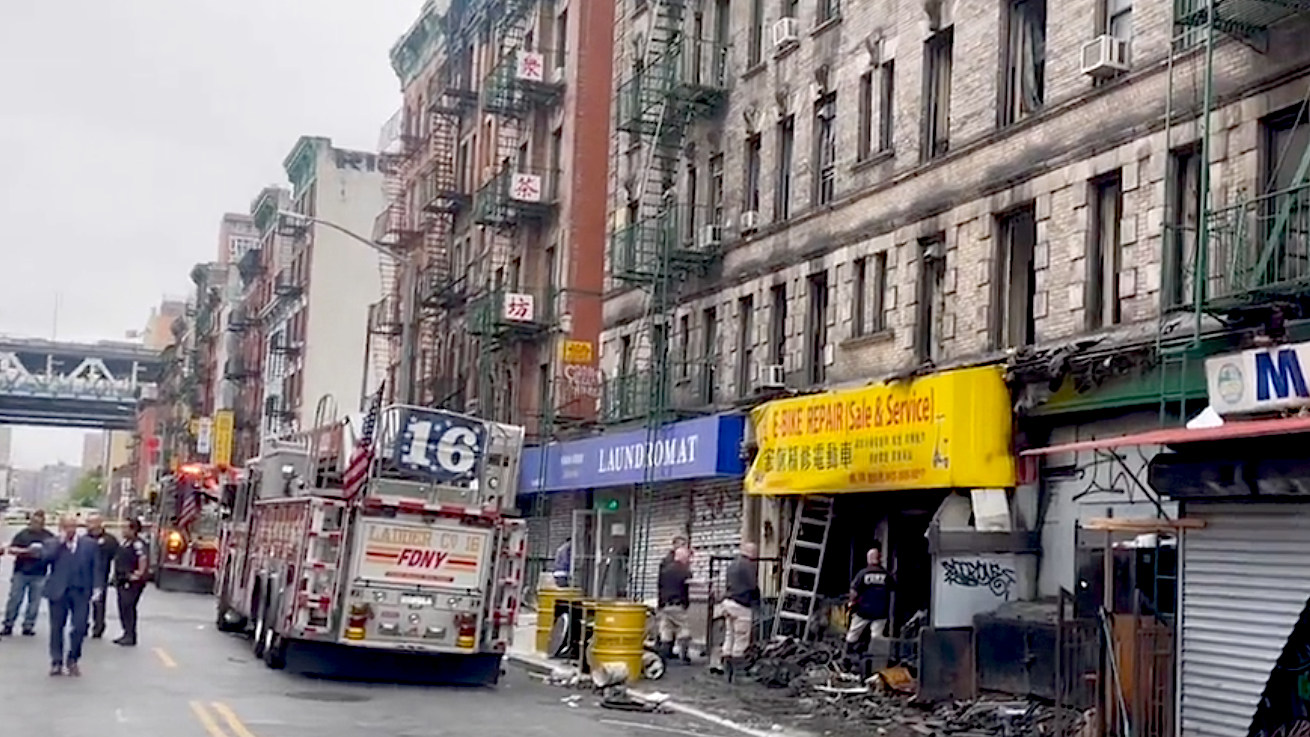 4 dead, 2 critical after e-bike shop fire in Lower Manhattan