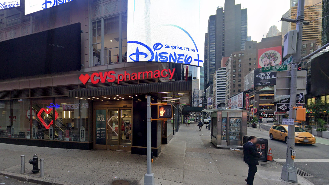 Security guard charged with murder in fatal stabbing of shoplifter at CVS store near Times Square