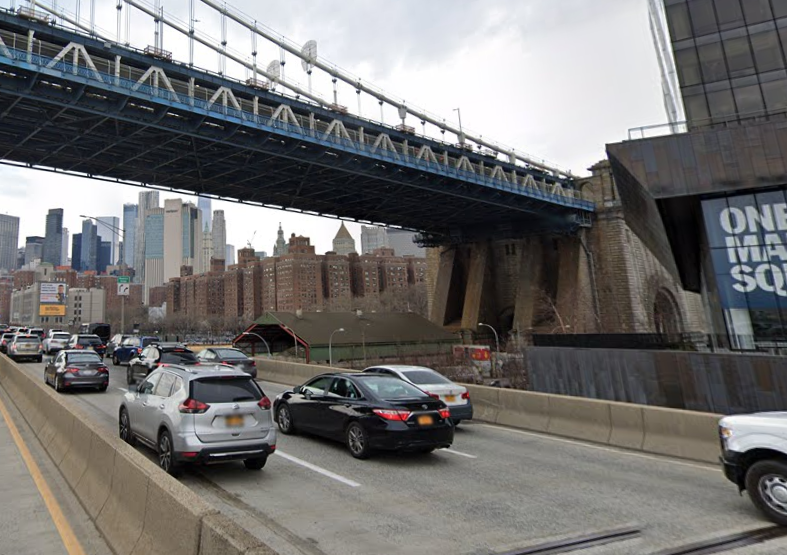The Manhattan Bridge as seen from FDR Drive.