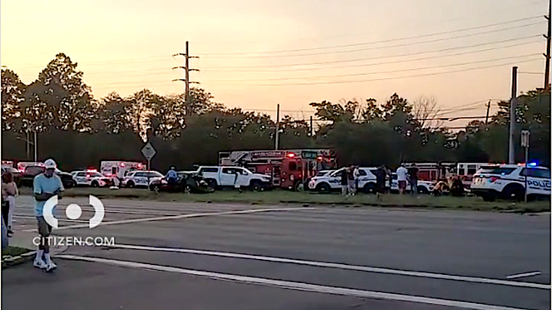 3 dead, 5 injured after speeding driver sparks 4-car crash on Long Island