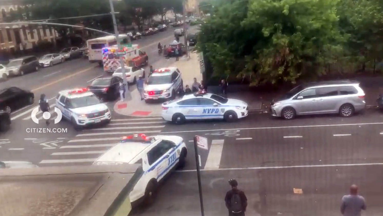 Man shot in face, another slashed in head as violence erupts outside Brooklyn deli