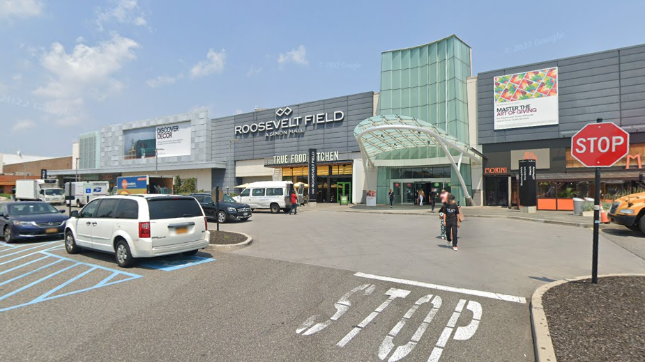 Man robbed by 13-year-old boy with BB gun at Long Island mall